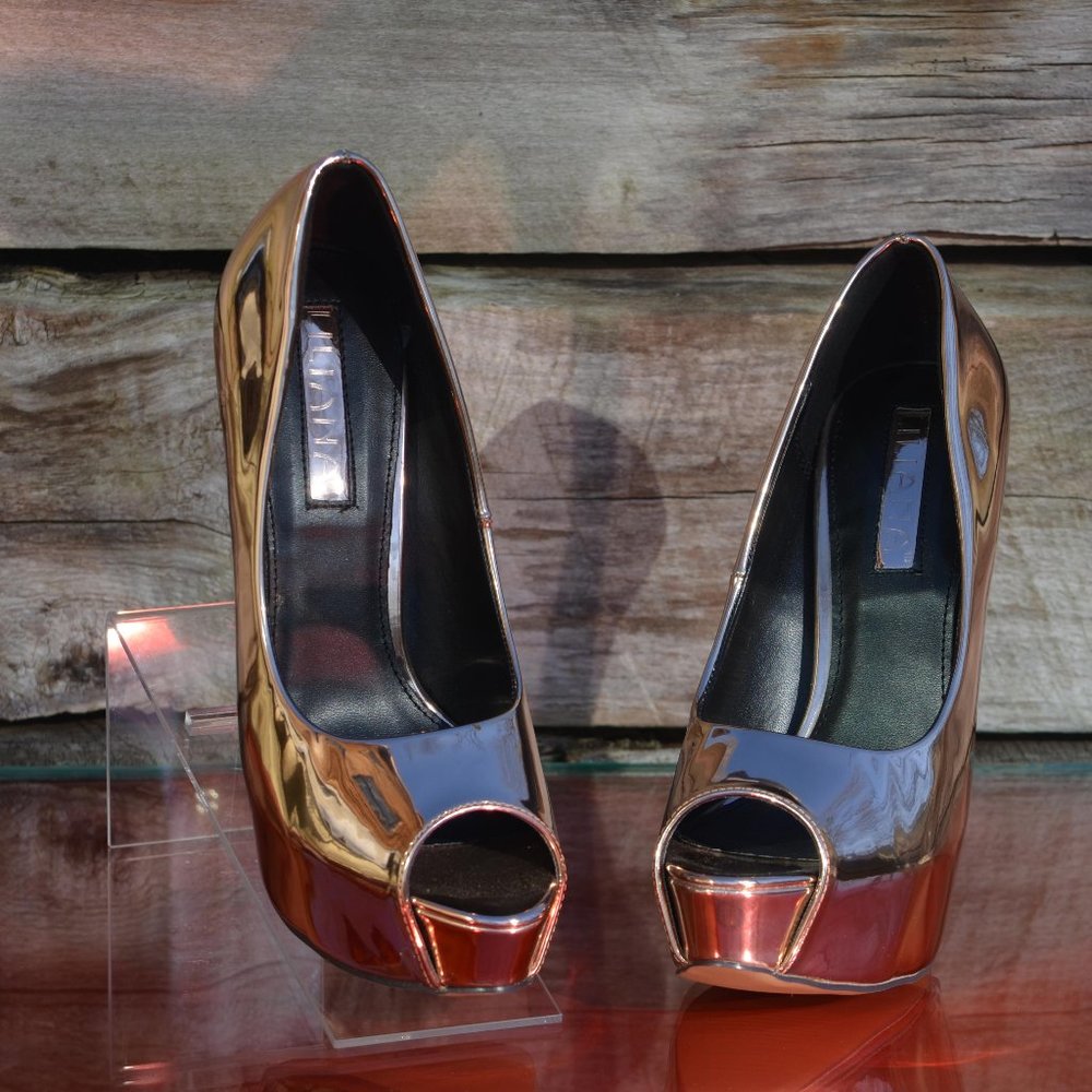 Liliana Riri Mirror Metallic Rose Gold Peep Toe Pump Size 8